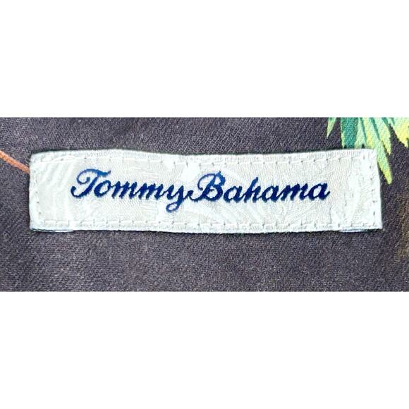 Tommy Bahama Shirt Men's 2XL Hawaiian Santa Print AOP Surfer Silk Camp Holiday - Picture 7 of 15